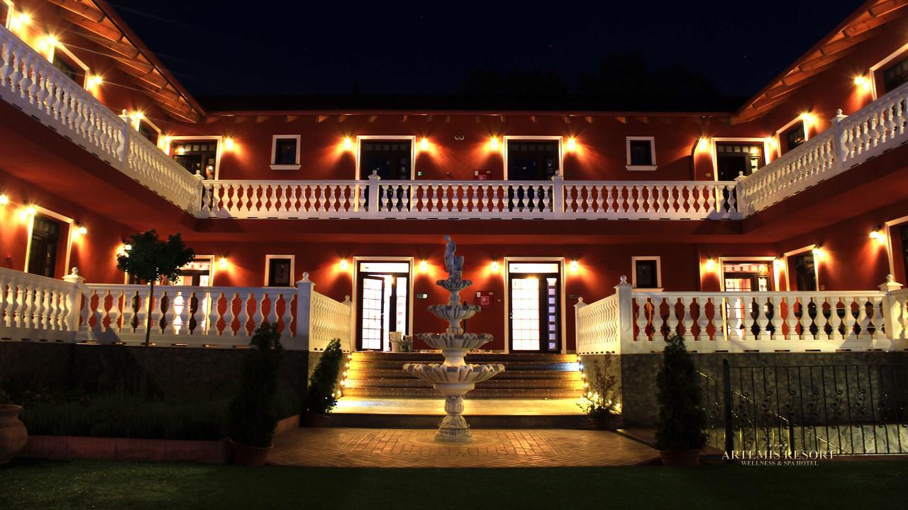 Artemis Resort Wellness Hotel Štúrovo 외부 사진